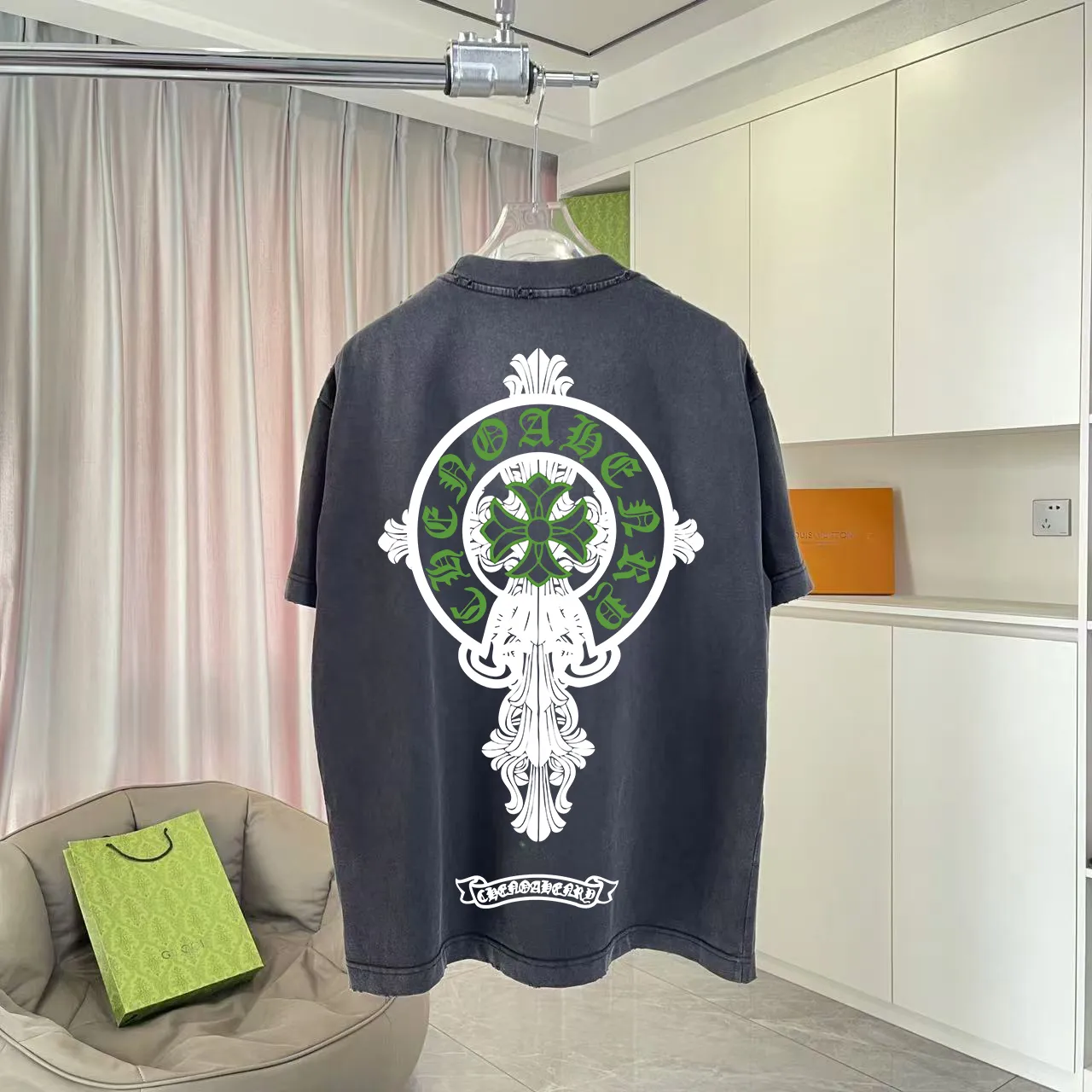 🅿️190 ch Crow* 2025 summer new style, washed, faded, worn, Sanskrit cross print, short-sleeved T-shirt, customized fabric 320g, same style for men and women, size: S M L XL XXL five sizes, color: black, gray, gradient black, gradient red